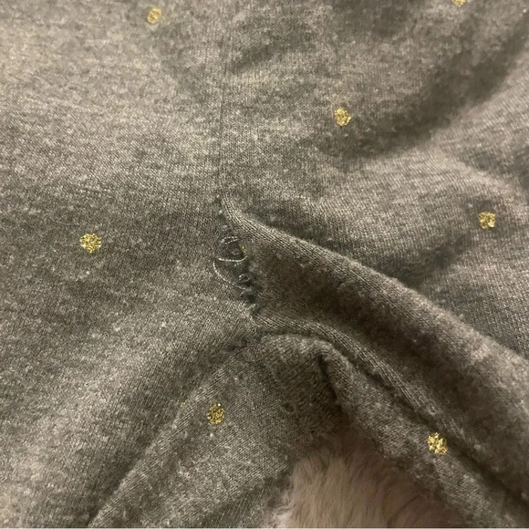 DKNY Sweater Set - Picture 7 of 7